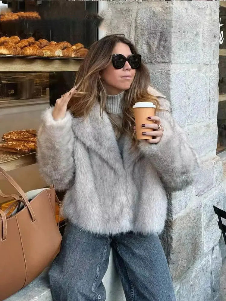 HH Women Elegant Faux Fur Coat